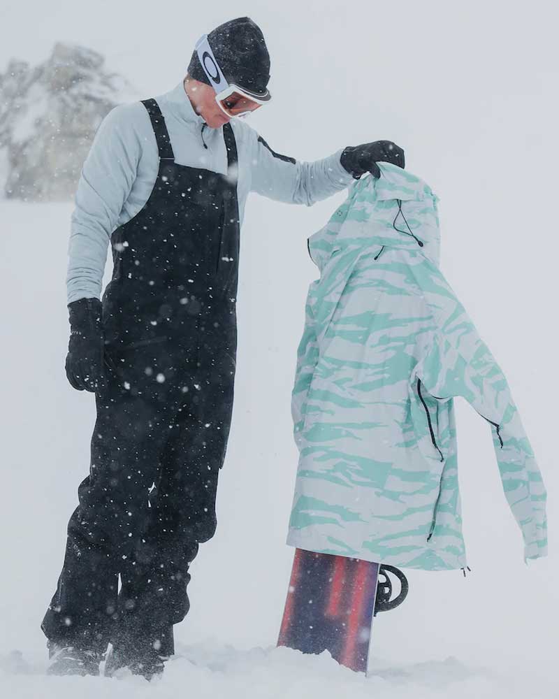 Burton Men's [ak] Freebird Gore-Tex 3L Bib Pants True Black 2026 - Image 2