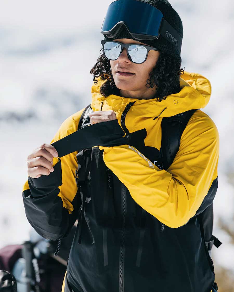 Burton Women's [ak] Tuvak Gore 3L Jacket Gldnrd/Black 2025 - Image 5