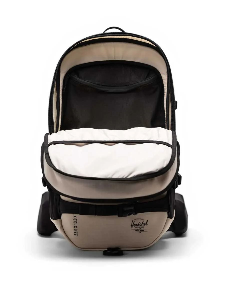 Herschel All Season Pro Backpack 36L Moonbeam/Black - Image 3