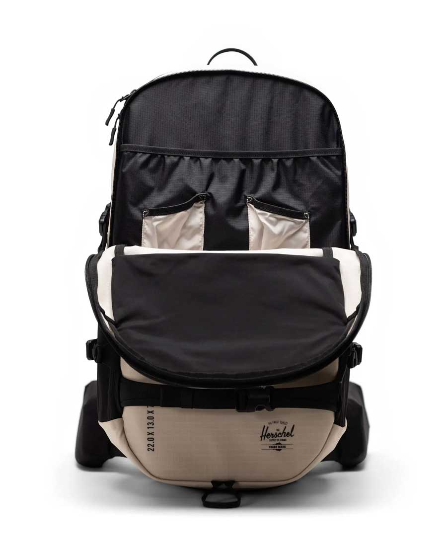 Herschel All Season Pro Backpack 36L Moonbeam/Black - Image 4