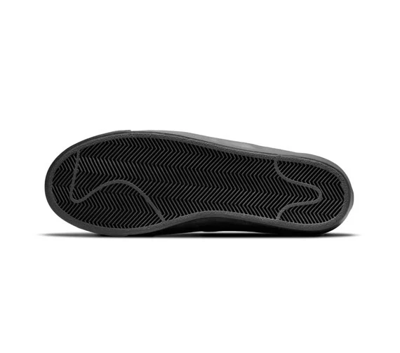 Nike SB Zoom Blazer Low Pro GT - Black/Black-Black-Anthracite - Image 5