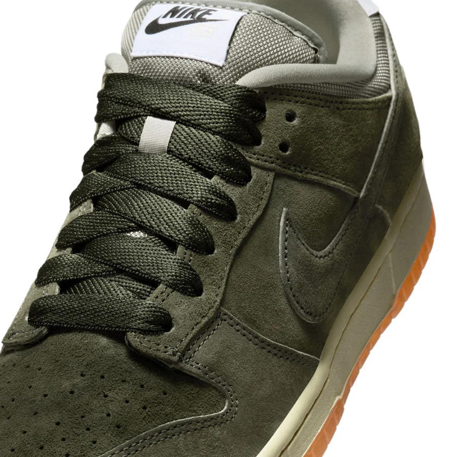 Nike SB Dunk Low Pro B Shoe Sequoia /Sequoia Light Army White - Image 7
