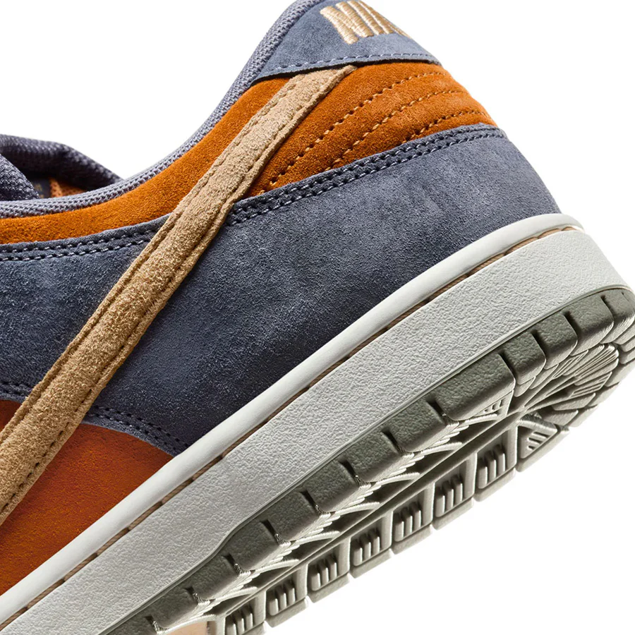 Nike SB Dunk Low Pro - Light Carbon/Sesame-Monarch-Summit White - Image 7