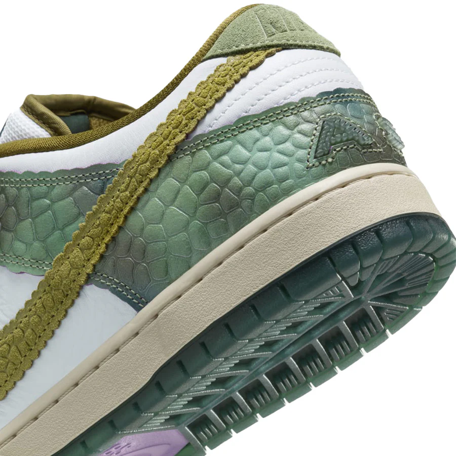 Nike SB Dunk Low Pro - Oil Green/Desert Moss-White - Image 8