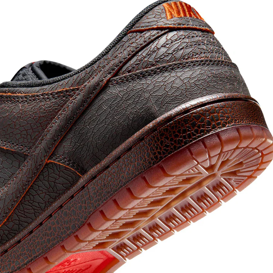 Nike SB Dunk Low Pro Premium Shoe Dark Smoke Grey/Campfire Orange-Black - Image 8