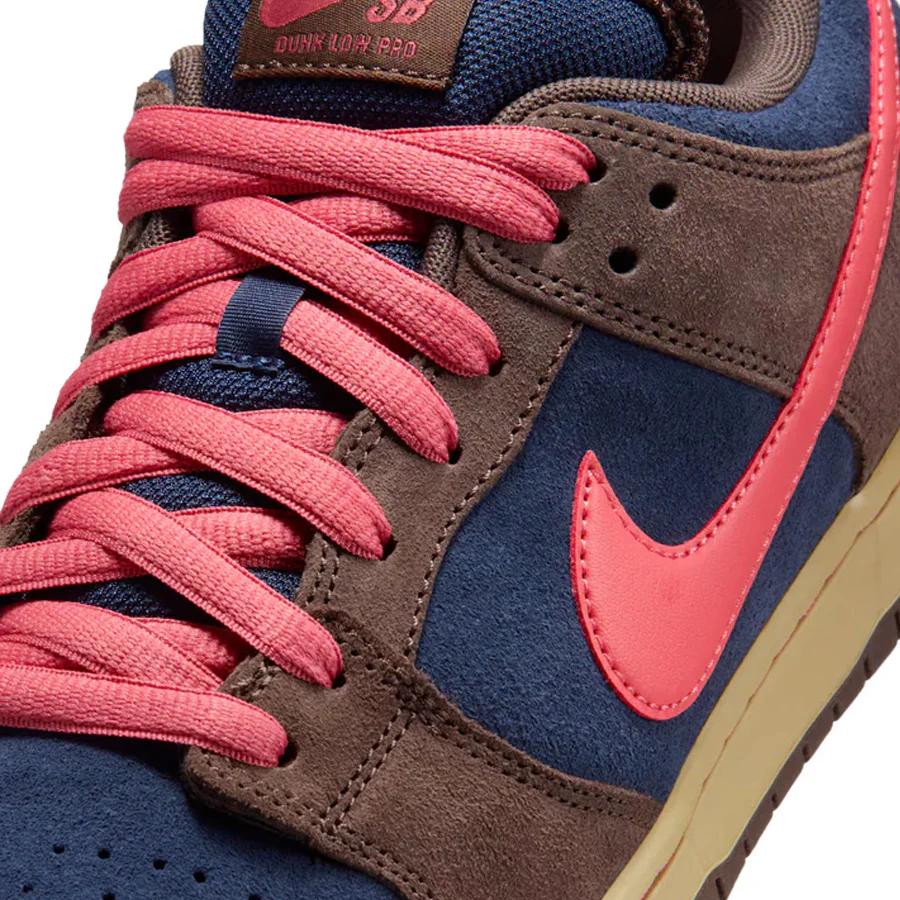 Nike SB Dunk Low Pro Shoe Baroque Brown/Adobe-Midnight Navy - Image 7