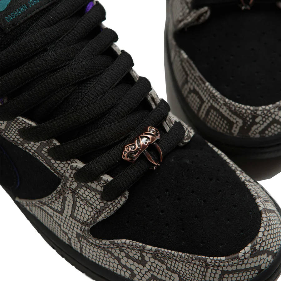 Nike SB Dunk Low Pro Shoe String / Black- Bright Spruce- Fierce Purple - Image 6