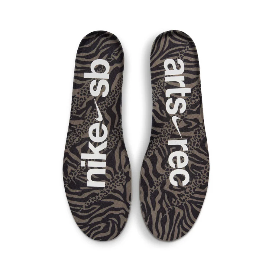 Nike SB Dunk Shoe Arts-Rec - Image 9