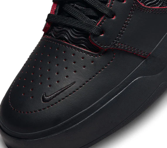 Nike SB Ishod Premium - Black/University Red-Black-Black - Image 4