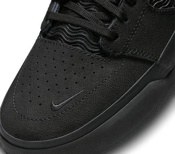 Nike SB Ishod Wair Premium - Black/Black-Black-Black - Image 6