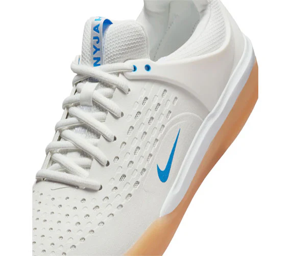 Nike SB Zoom Nyjah 3 - Summit White/Photo Blue-Summit White - Image 6