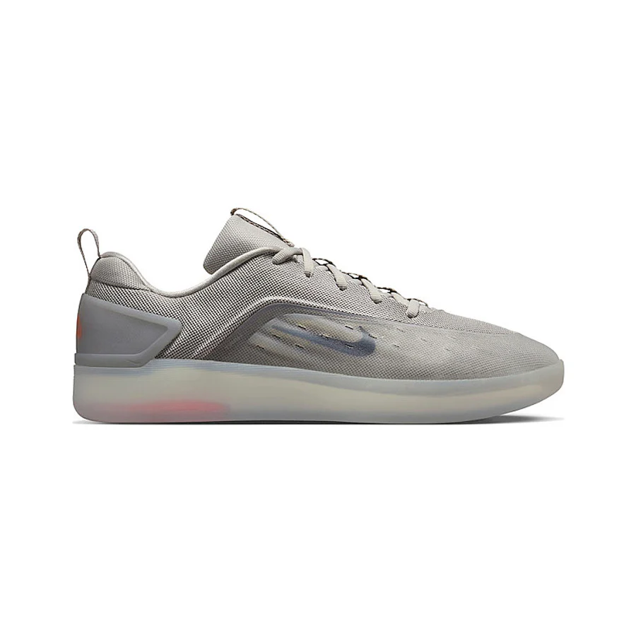 Nike SB Zoom Nyjah 4 Shoe College Grey/Mink Brown-Light Silver