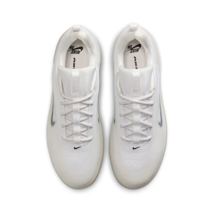 Nike SB Zoom Nyjah 4 White/Black White Black - Image 4