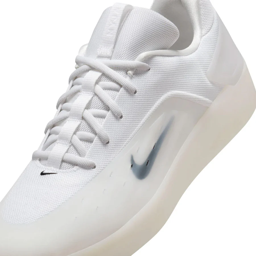 Nike SB Zoom Nyjah 4 White/Black White Black - Image 7