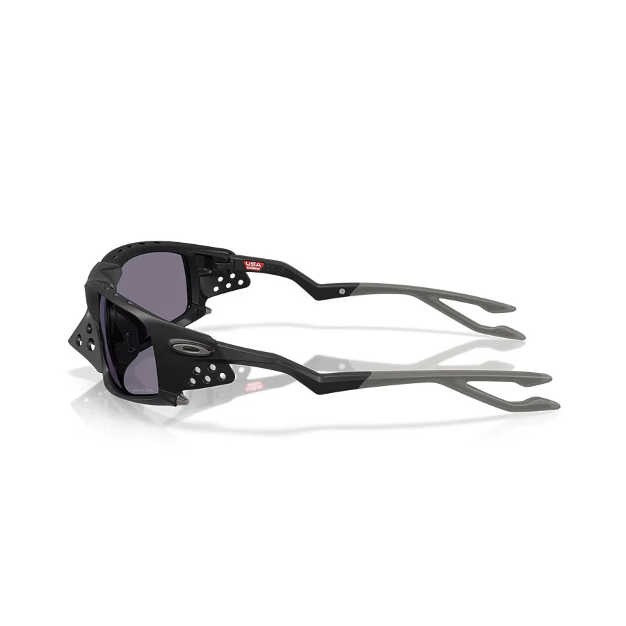 Oakley Plantaris Sq Sunglasses Matte Black/Prizm Grey - Image 2