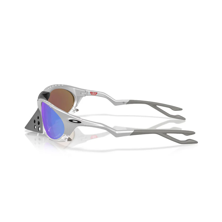 Oakley Plantaris Sunglasses X-Silver/Prizm Sapphire - Image 2