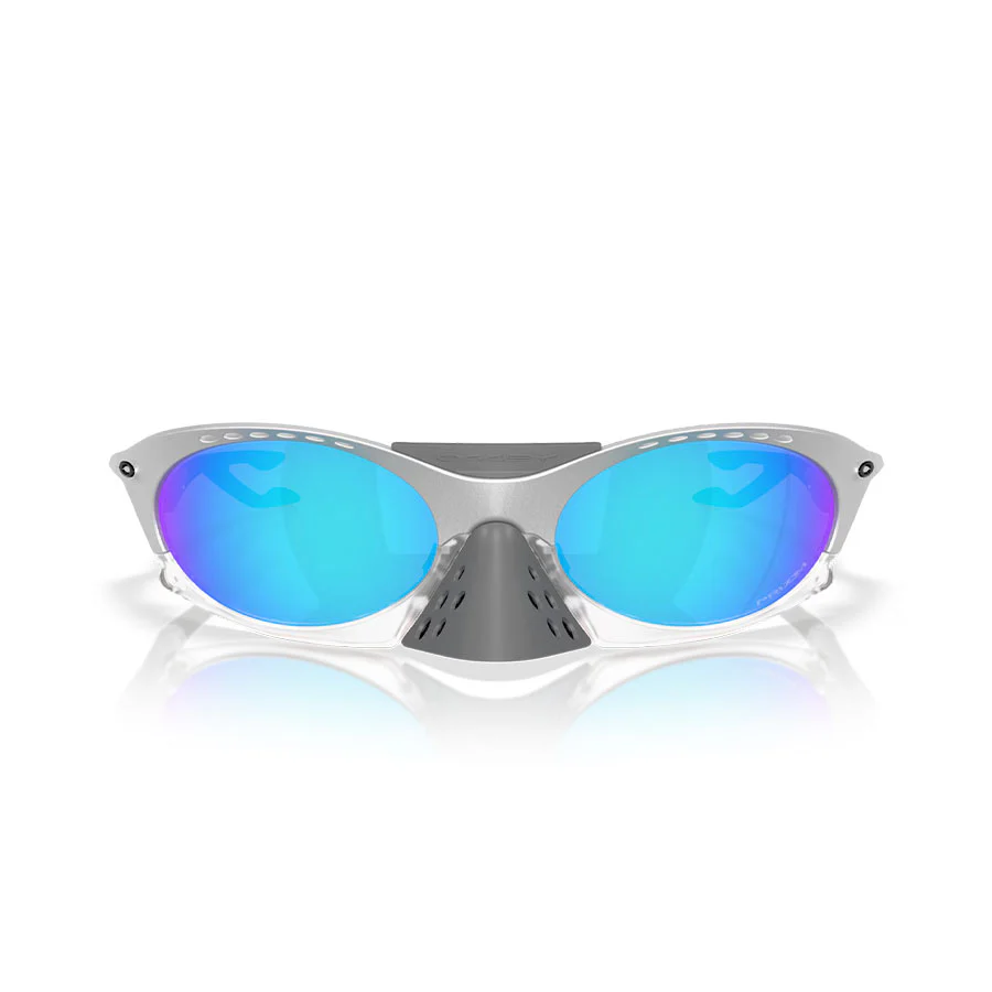 Oakley Plantaris Sunglasses X-Silver/Prizm Sapphire - Image 3