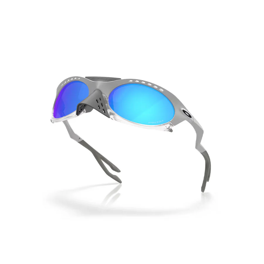 Oakley Plantaris Sunglasses X-Silver/Prizm Sapphire - Image 4