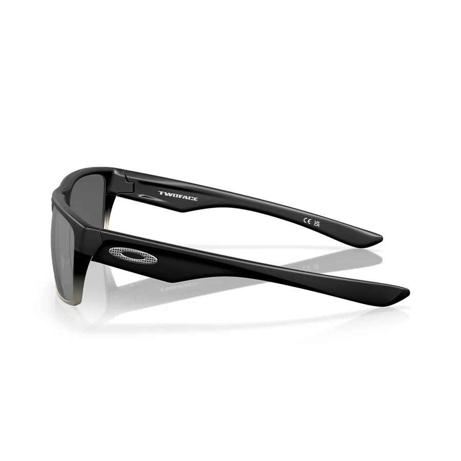 Oakley Two Face Sunglasses Matte Black/Prizm Black Iridium Polarized - Image 2
