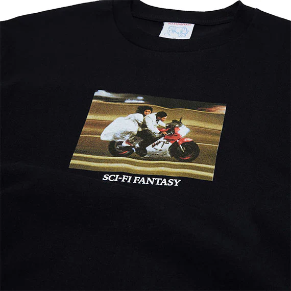 Sci-Fi Fantasy A Moment Of Romance T-Shirt Black - Image 3