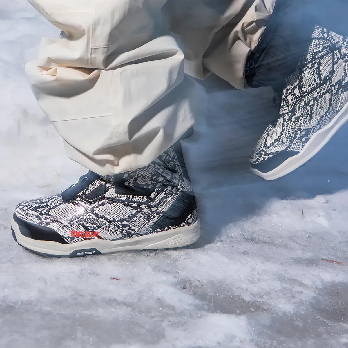 Thirty-Two Men's TM-2 Double Boa x Vizz Boot White/Black 2026 - Image 4