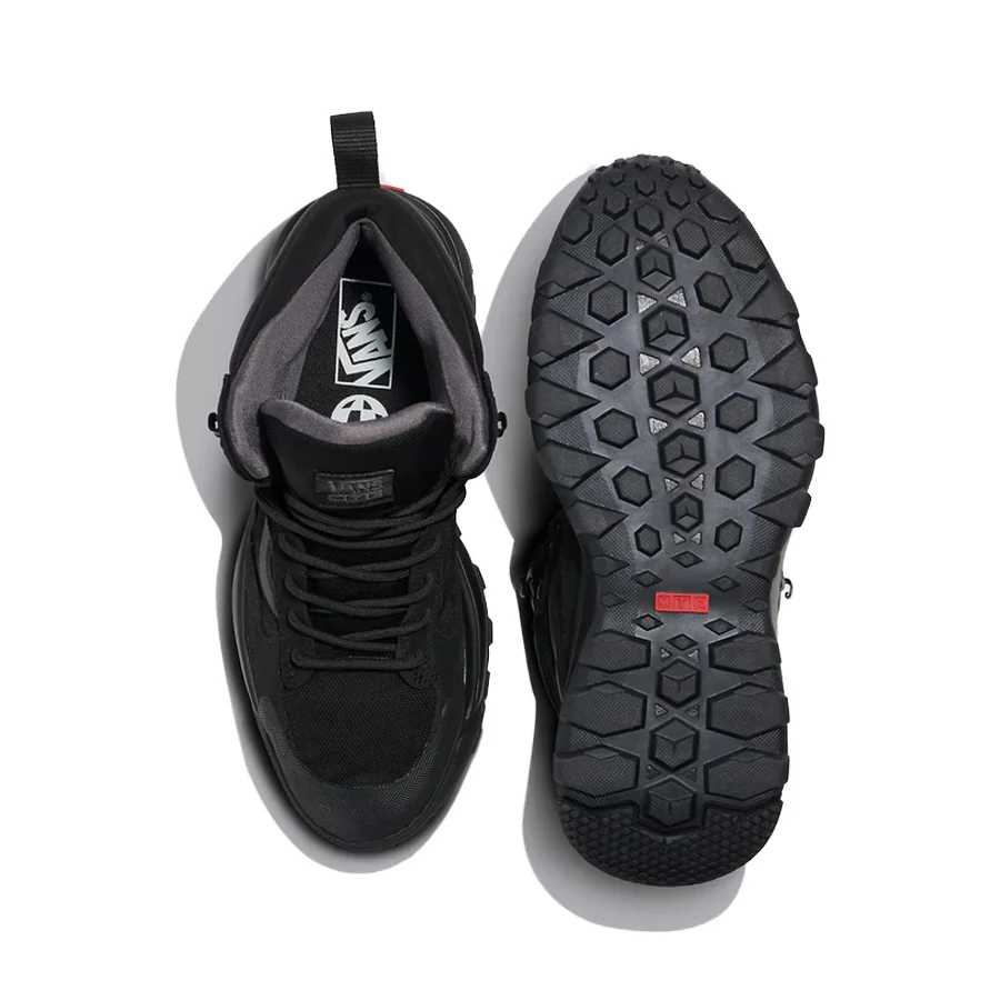 Vans U Mte™ Crestline Waterproof Insulated Shoe Blackout - Image 5